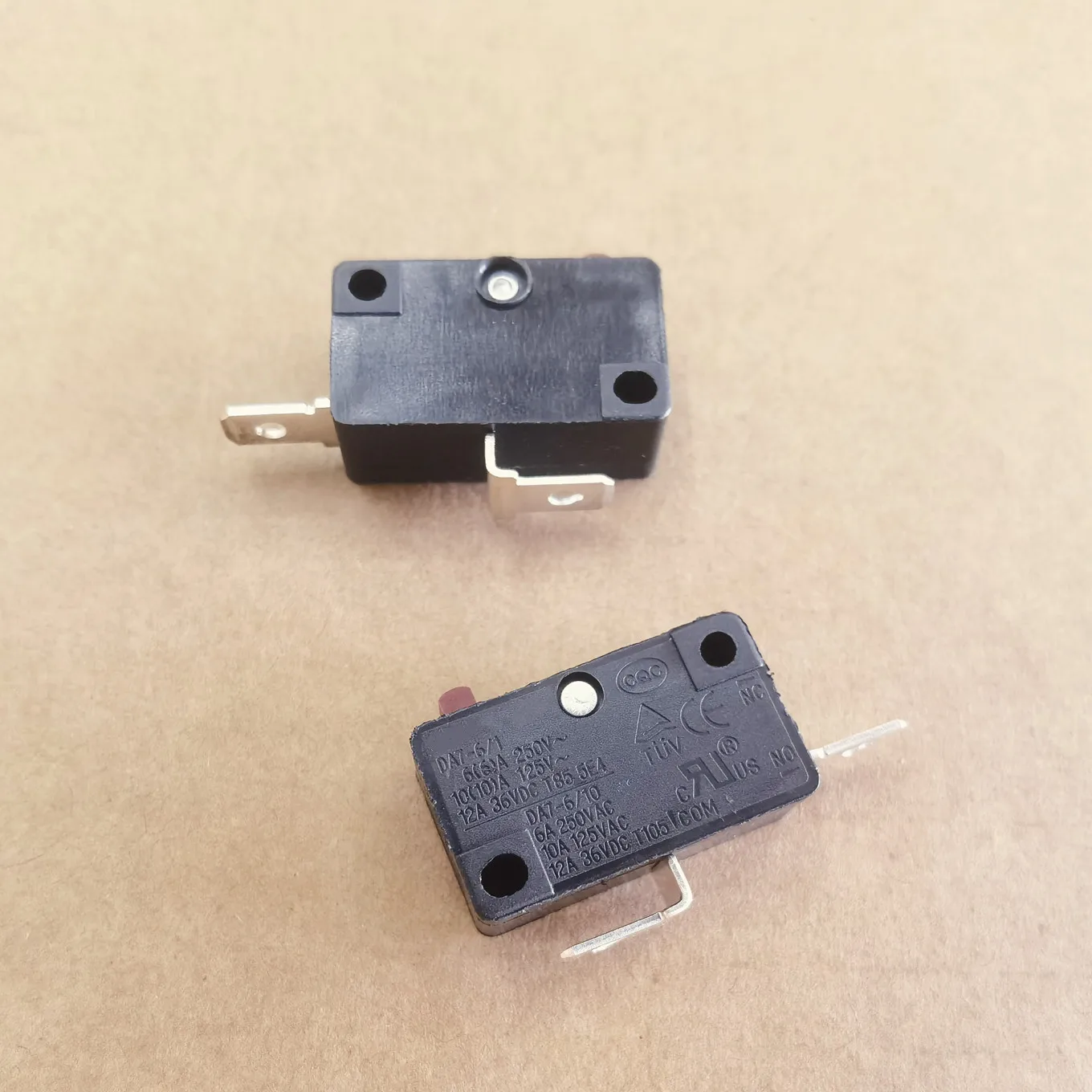 Original New 100% Micro Switch Electric Chain Saw Switch DA7-6/1 DA7-6/10