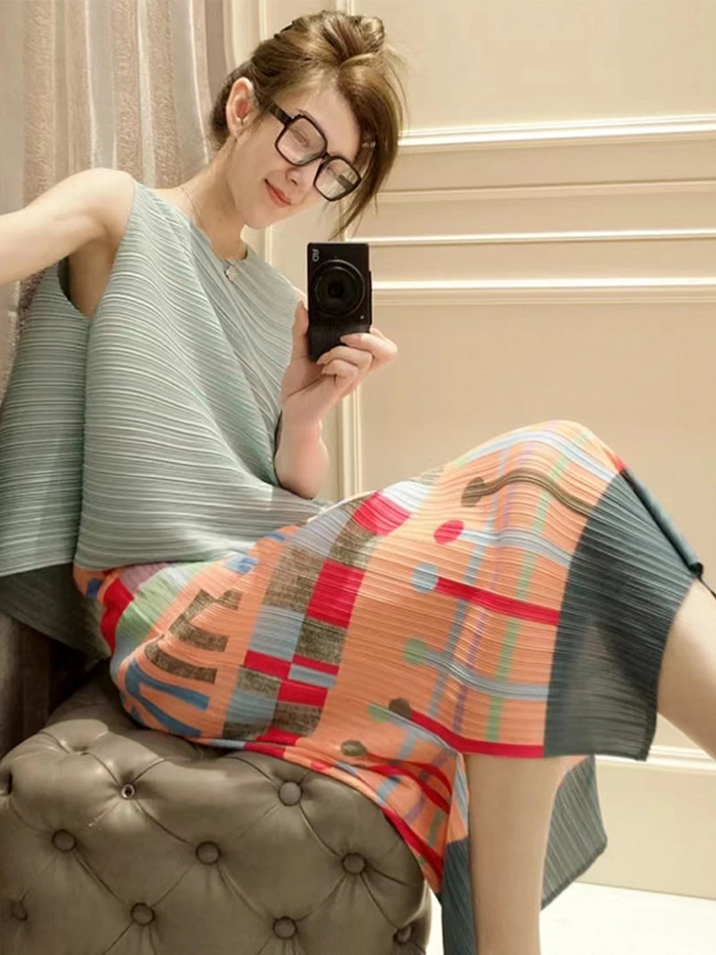 

Comfortable Pure Color Casual Sleeveless Pleated T-Shirt Versatile Loose Fit High Waist Commute Style Mid-Length A-Line Skirt