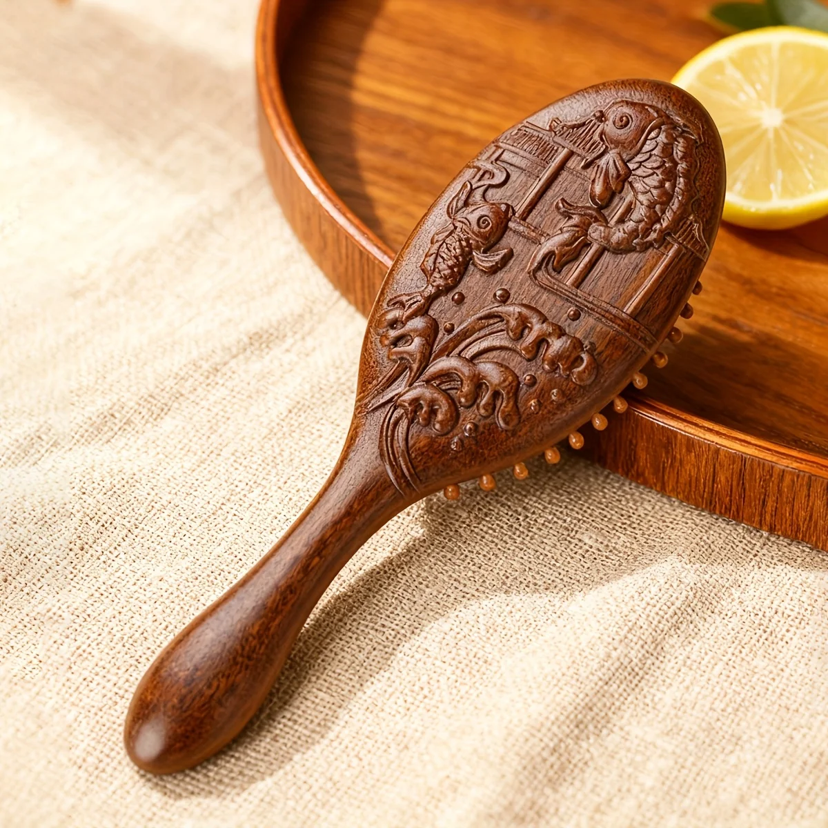 Roter Sandelholz-Luftkissenkamm mit Gravur, Holz-Kopfhautmassagebürste, antistatischer Entwirrungskamm, Geschenk, Haarstyling-Zubehör – Detail 7