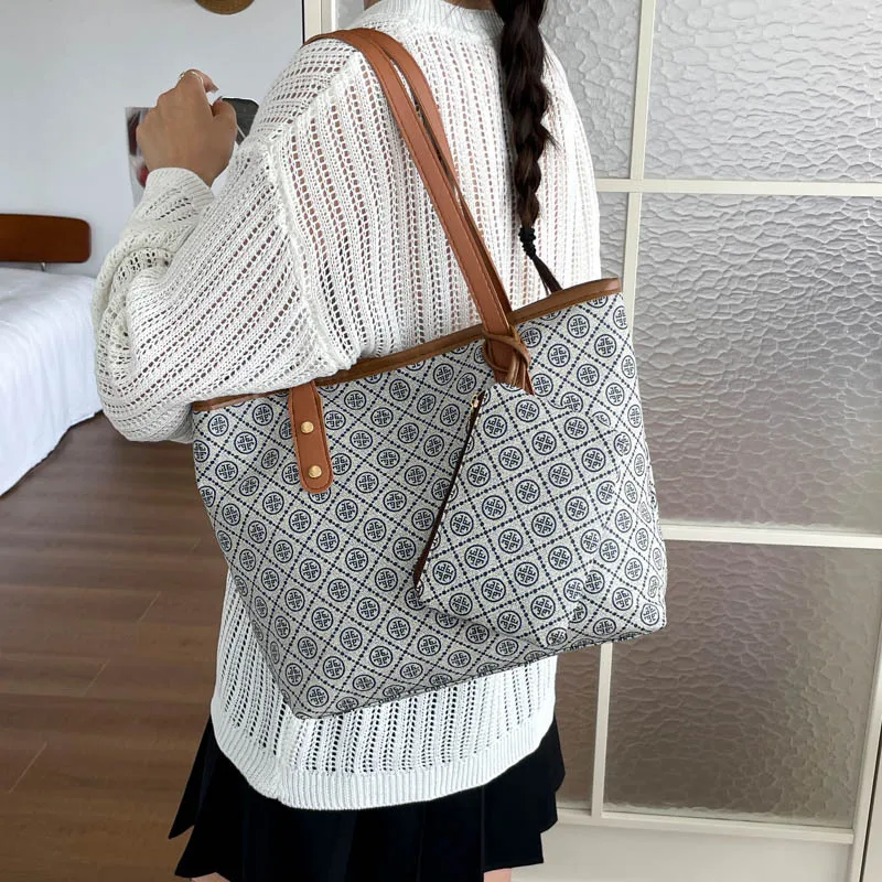 Elegant Leather Diaper Bag Stylish Crossbody Purse For Women Vintage Designer Paris Style Commuter Shopping Party Tote