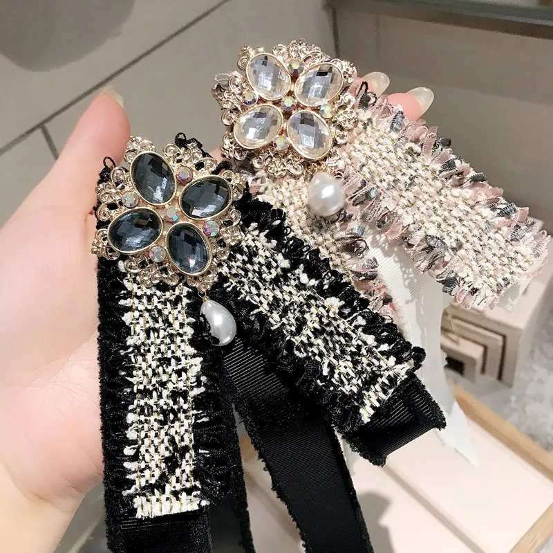 Bow tie small incense Inlaid diamond Pearl Accessories Shirt collar pin brooch collar pin large bow lace female