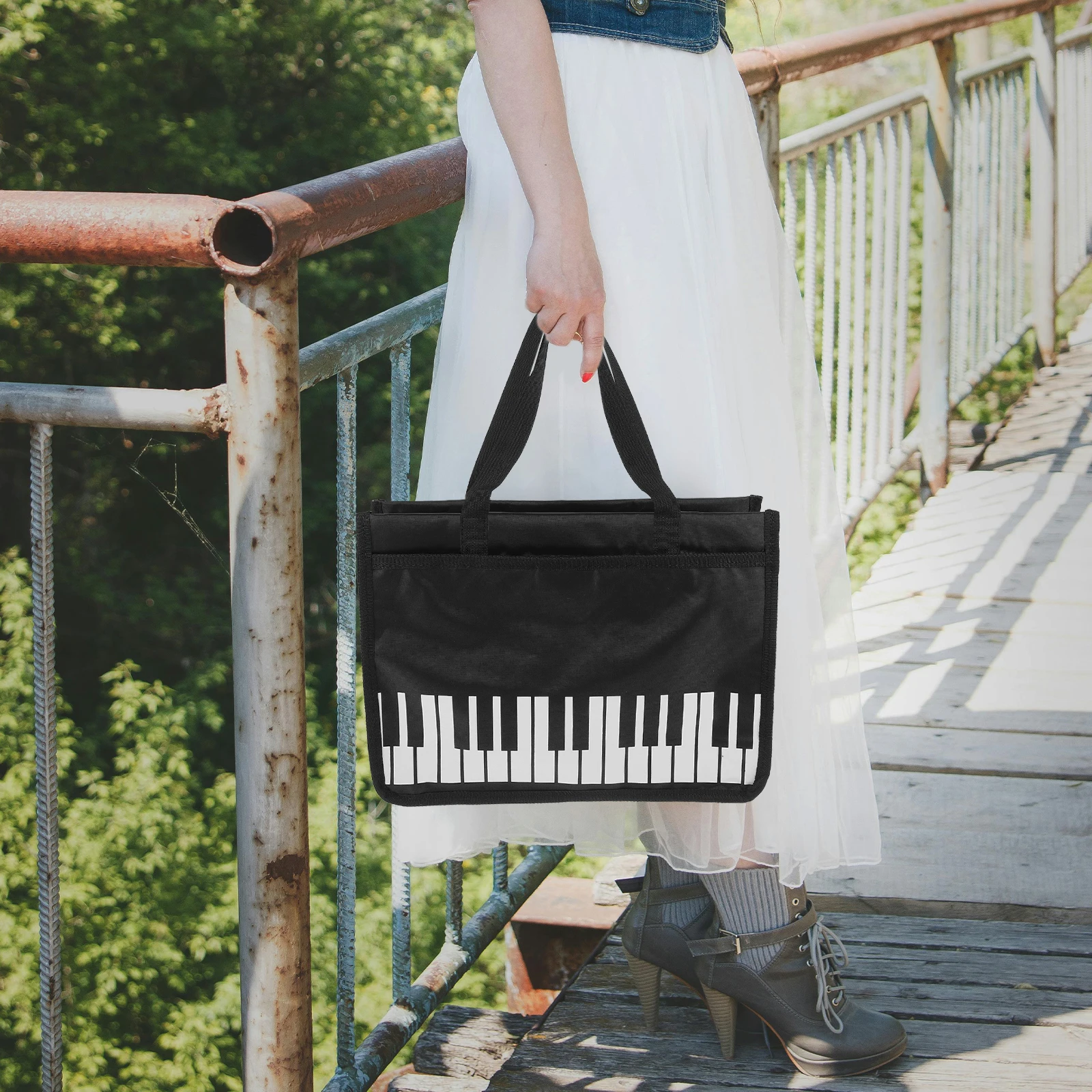 

A4 Black Waterproof Pouch for Piano Scores Zipper Music Sheet Storage Bag Closure Music Sheet Holder Storage Bag