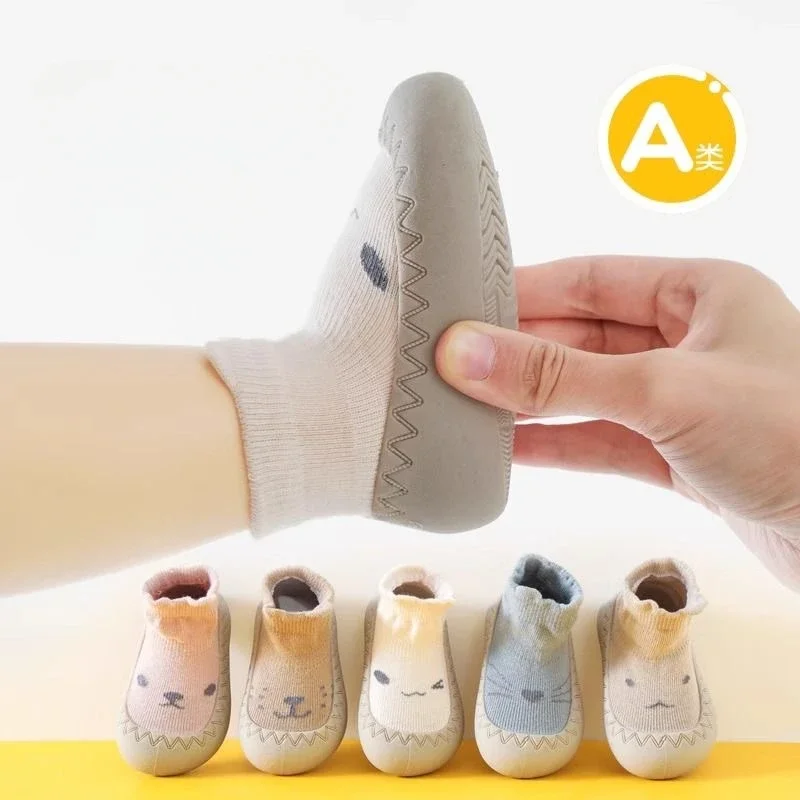 Babysokjes Schoenen Baby Leuke Cartoon Kinderen Jongen Schoenen Zachte rubberen zool Kind Vloer Sneaker BeBe Booties Peuter Meisjes Eerste Walker