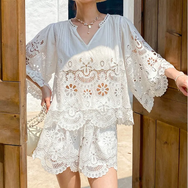 

Chic Hollow Lace Embroidery Suit French V-neck Casual Top + Elastic Waist Shorts 2-piece Set For Vacation Beach Women Outfits