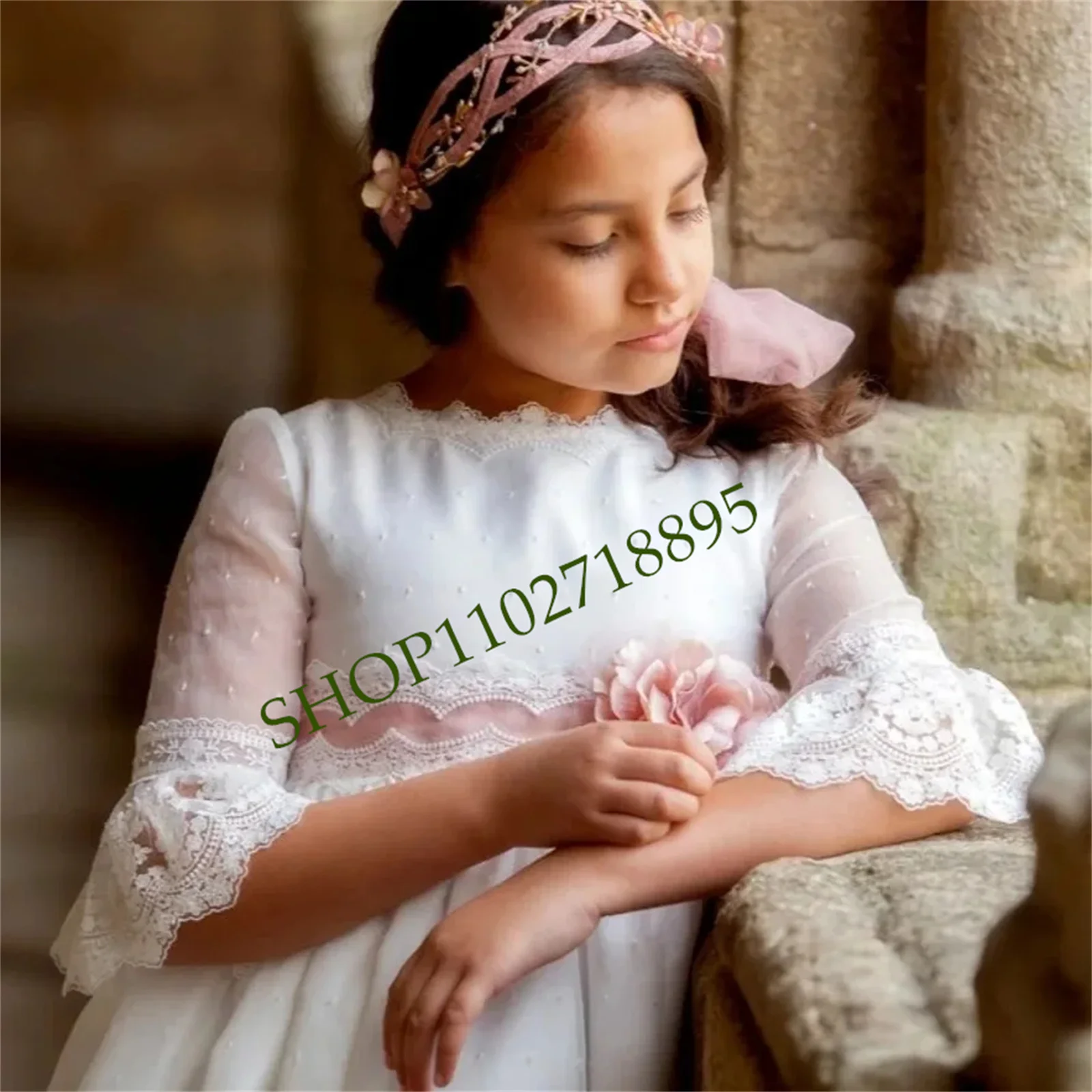 

Luxury Flower Girl Dresses Baptism Communion Party Gown Floral Lace Blouse with Crystals and A Glitter Tulle Bottom