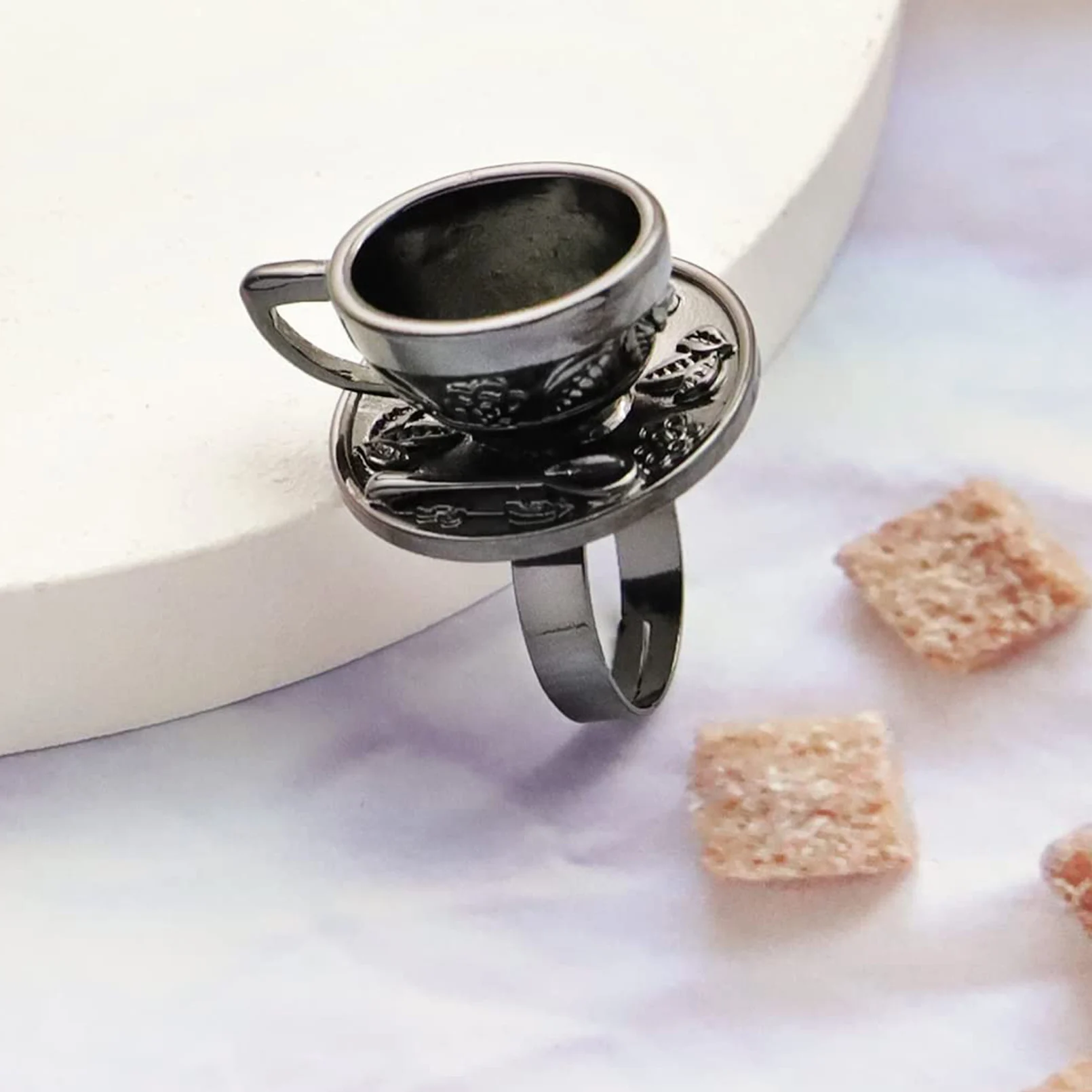 Anillo de Taza de Té y Platillo Negro Personalizado Vintage Ajustable, Anillos de Cosplay de Alicia en el País de las Maravillas para Hombres y Mujeres, Joyería de Halloween