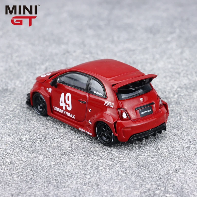 Nowy Minigt 963 1:64 Abarth 595 Abarth # 49 Czerwony Symulowany Stop Miniaturowy Model Samochodu Odlewany Ciśnieniowo Personalizowany Prezent Zabawka Ozdoba dla Dzieci