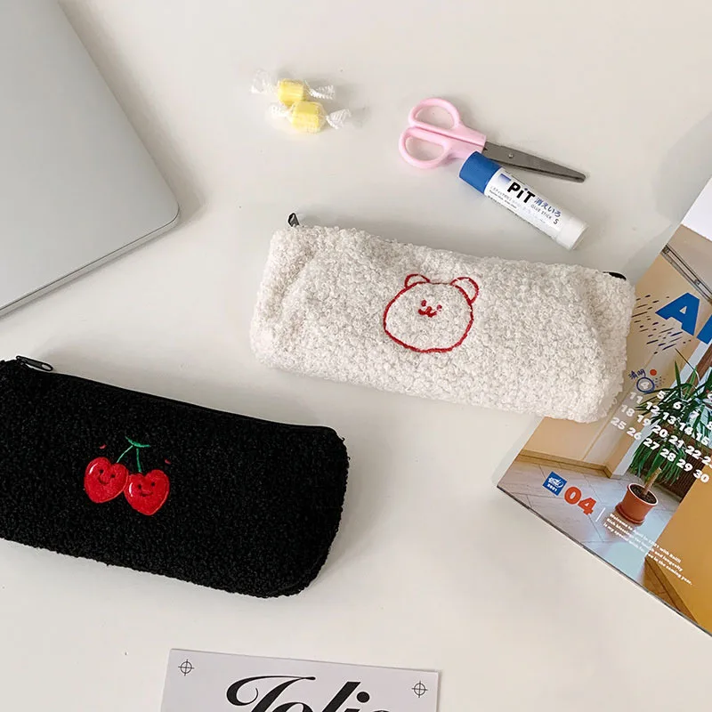 Плюшевый стилус, яркий дизайн, большая емкость, идеально подходит для студентов и офисных работников, отлично подходит для создания ручек и канцелярских принадлежностей