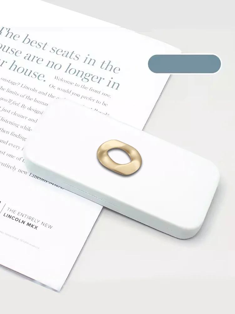

Portable High-End Eyeglasses Box Anti-Stress Storage - Beige Diamond Decor