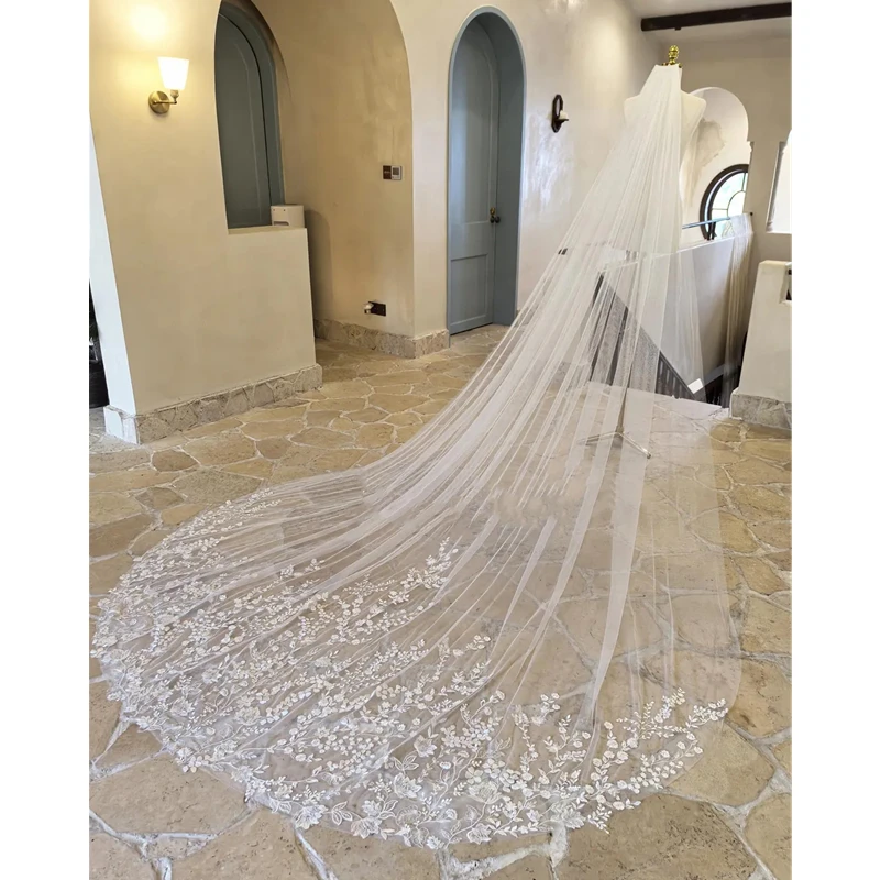 Lace Leaves Off White Flowers Floral  Wedding Bridal Veils With Comb Accessories For Brides Unique Cathedral Embroidered Lace