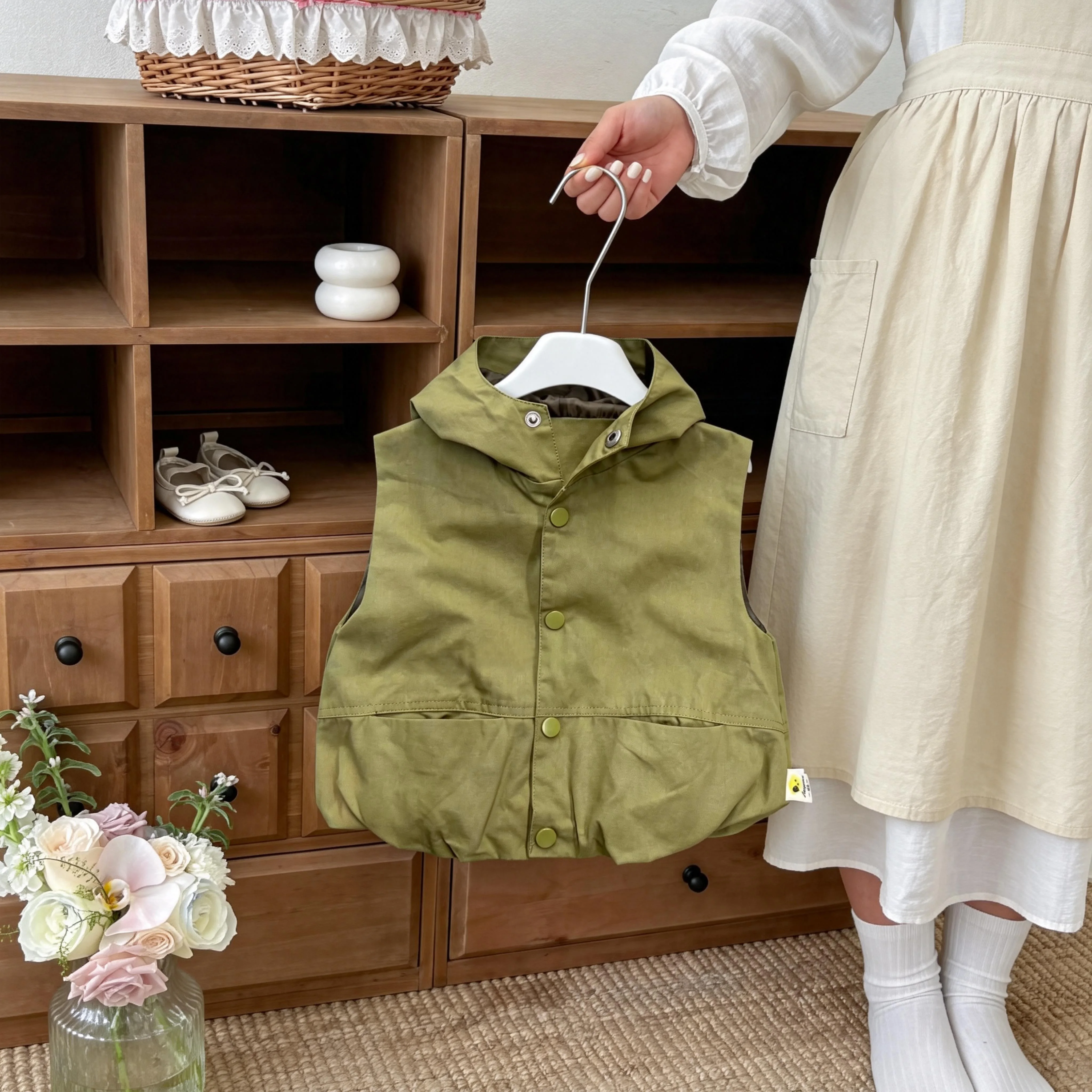 2026 Modische Freizeitweste im koreanischen Stil für Jungen und Mädchen, Arbeitskleidung, Outdoor-Knopfweste, ärmellose Strickjacke