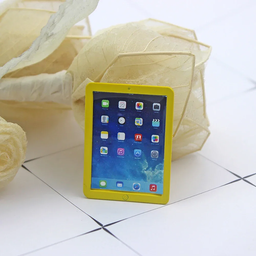 1 Uds 1/12 casa de muñecas en miniatura Mini tableta de Metal modelo de ordenador Mini Pad PC juguete para casa de muñecas accesorios decoración ob11