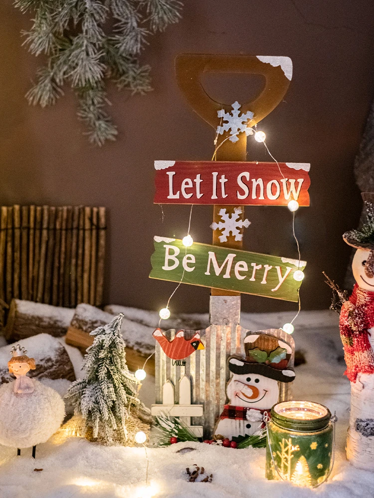 

Christmas Decorations; Christmas Ornaments; Window Dressing; Christmas Decorations; Scene Setting; Christmas Decoration Props.