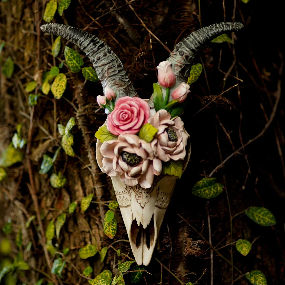 

Real flower croissant skull wall hanging indoor courtyard retro home three-dimensional decoration