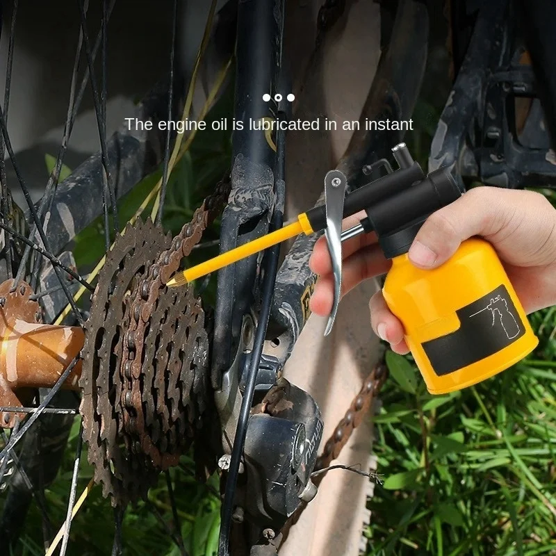 Oil Can Lubrication Metal High Pressure Pump Grease Guns Bottle Car Repair Tool 250ml High-pressure Oil Gun Filling Pot Manual