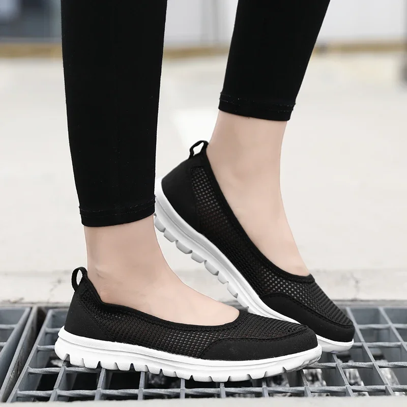 Ademende Gebreide Flats Schoenen Vrouwen Casual Ondiepe Mond Zachte Zool Sneakers Vrouw Super Maat 42 Lichtgewicht Antislip Loafers