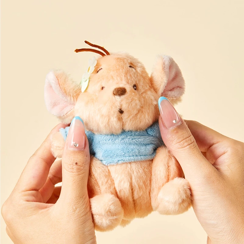 Miniso Little Kangaroo Roo أفخم قلادة دمية الكرتون لطيف الحيوان فتاة على ظهره قلادة الديكور صندوق هدايا عيد ميلاد غامض
