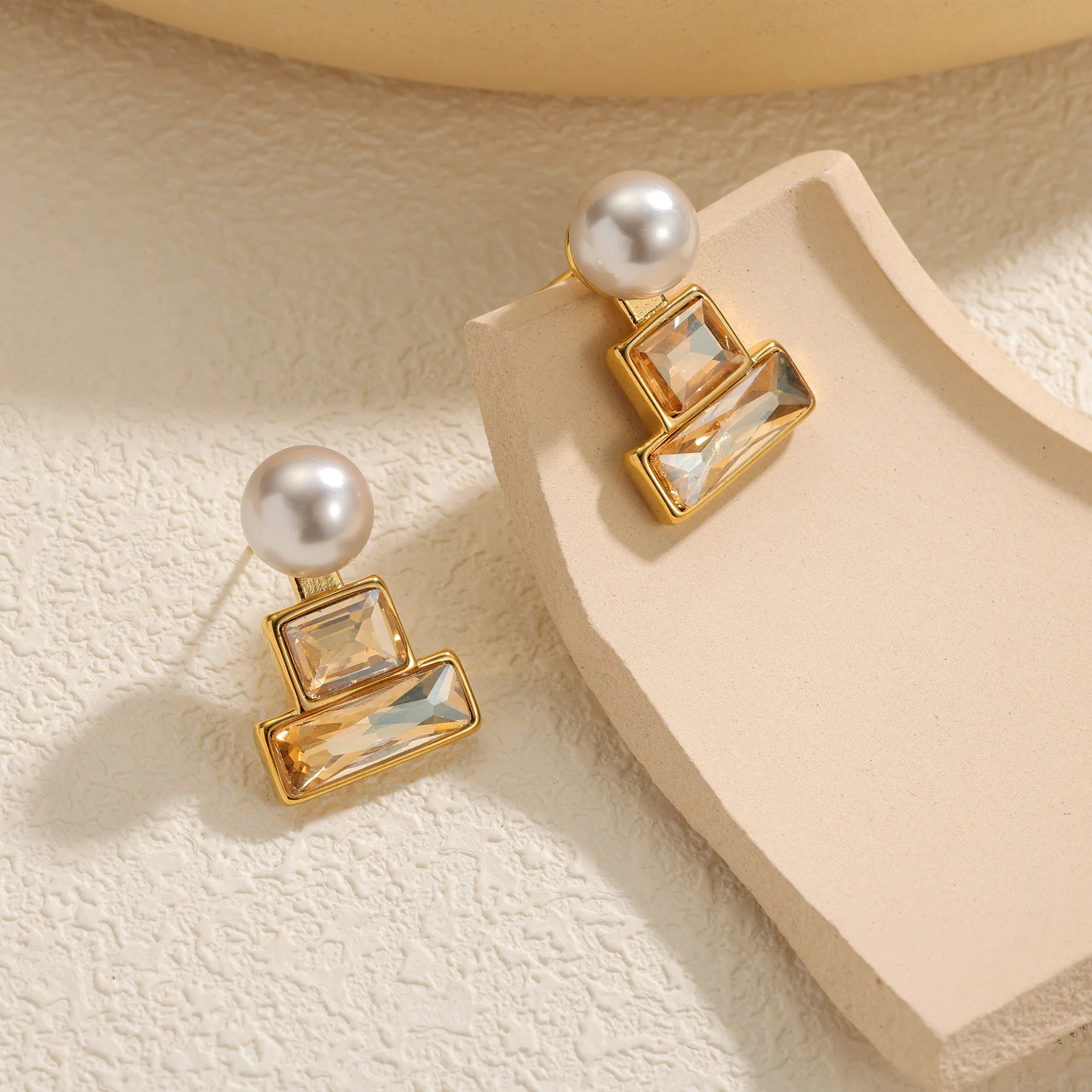 

New Trendy Square Zircon Imitation Pearl Stud Earrings Suitable For Women Gold Color Stainless Steel Jewelry Gentle Jewelry Gift