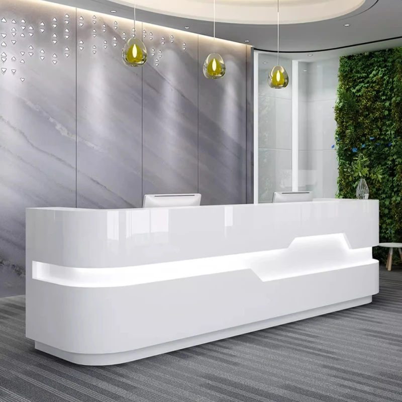 แผนกต้อนรับคุณภาพสูงการออกแบบอุตสาหกรรมยินดีต้อนรับพนักงานต้อนรับลูกค้าโต๊ะทํางานที่ทันสมัยสํานักงานธุรกิจ Escrivaninha เฟอร์นิเจอร์