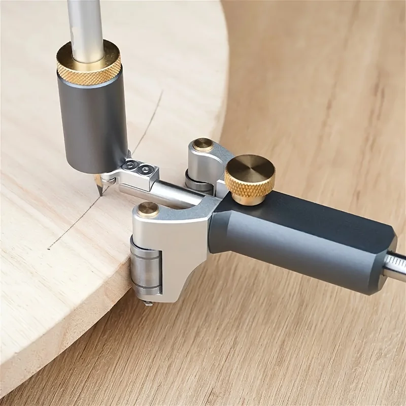 

A Marking Tool for Carpentry That Can Draw Both Straight Lines And Arcs, Designed for Parallel Line Drawing