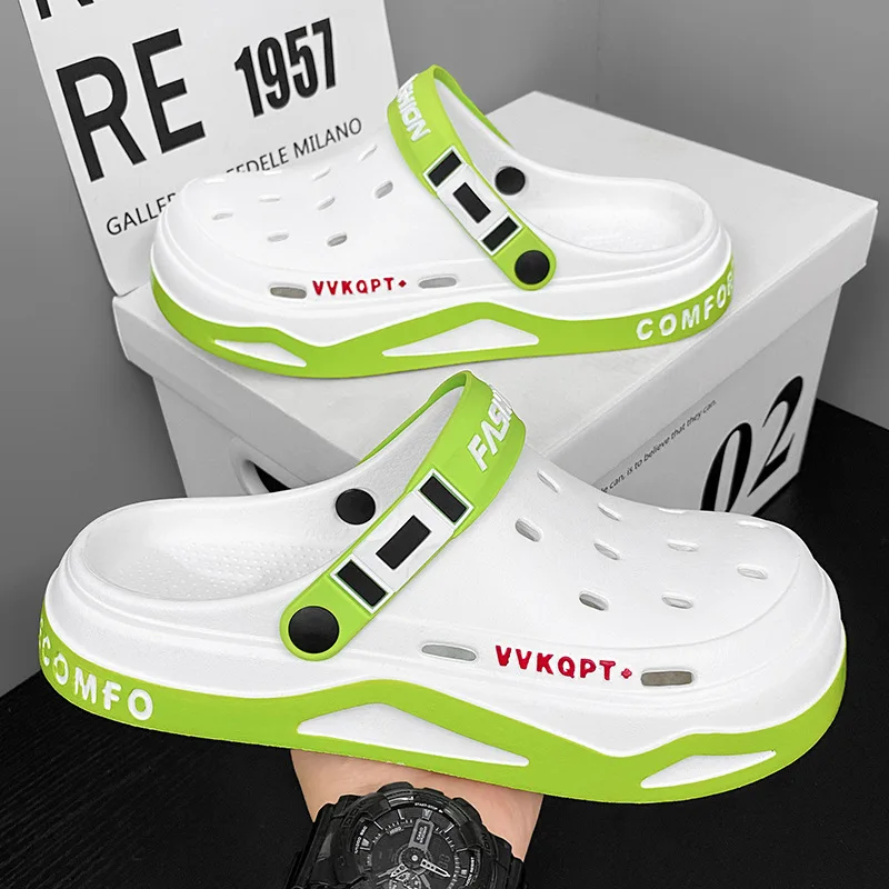 Men's Breathable New-Style Lightweight Soft-Sole Toe-Covered Perforated Sandals Dual-Use Men's Flip-Flops & Beach Shoes