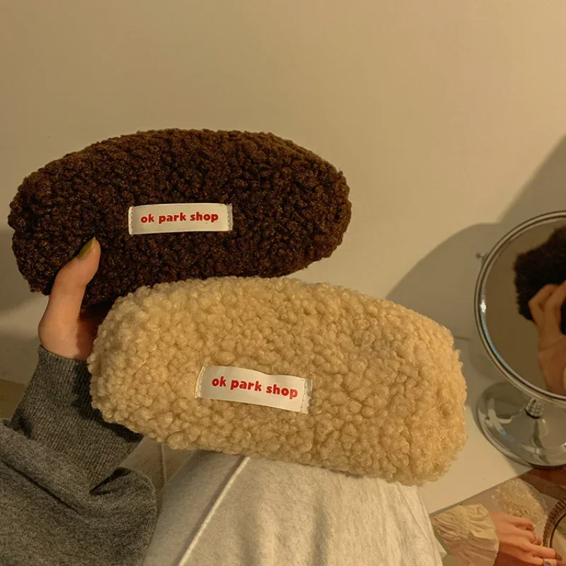 Bolsa de mujer, bolsa de cosméticos de pelo de cordero, almacenamiento de felpa, bonita bolsa de papelería, organizador de maquillaje esencial de