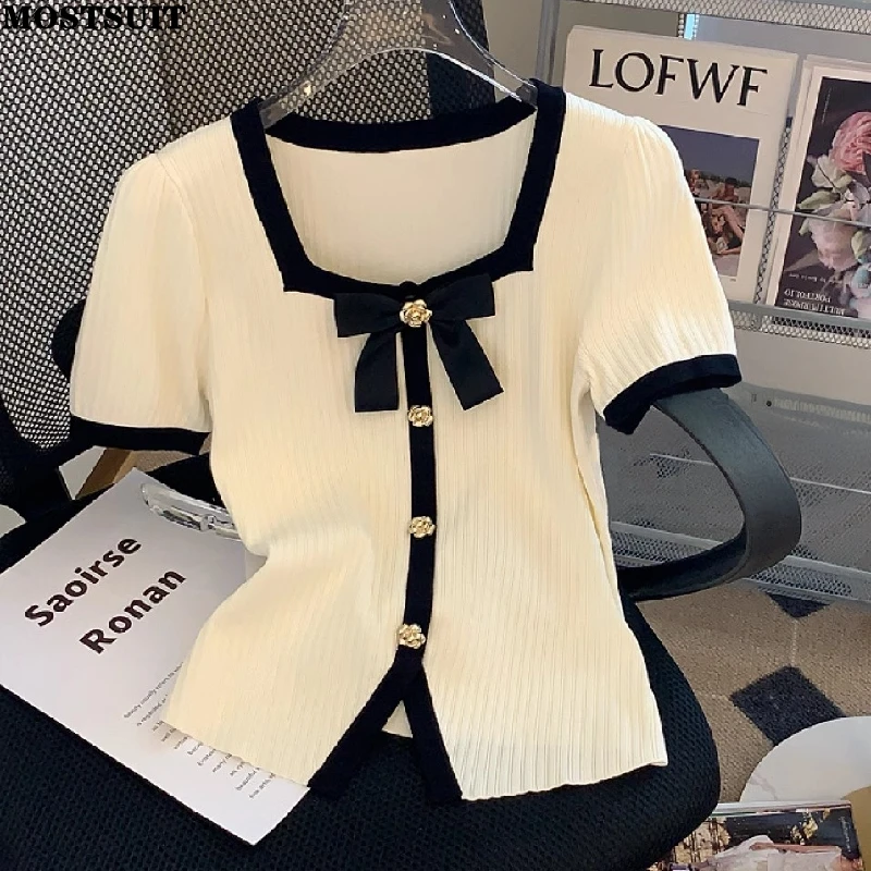 

Лето 2025 г., элегантный вязаный свитер, футболки, женские трикотажные футболки с короткими рукавами и квадратным воротником с галстуком-бабочкой, модные стильные шикарные женские джемперы