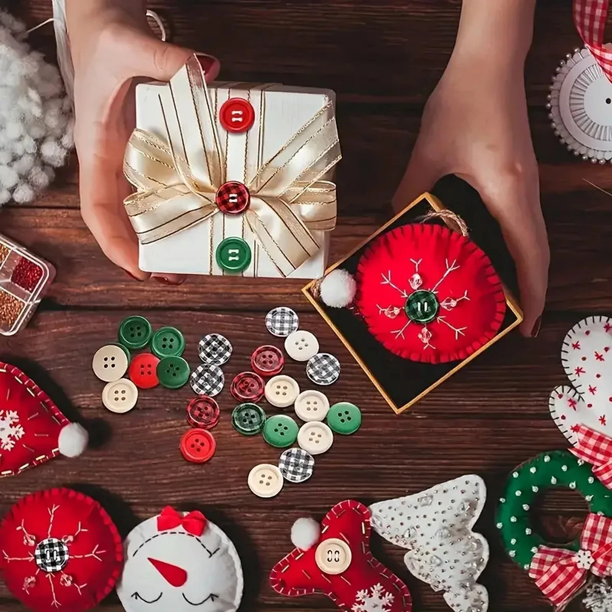 60Pcs Christmas Wooden Buttons, 6 Colors, 20mm, Plaid Wooden Buttons, 4 Holes, Green and Red Wooden Buttons