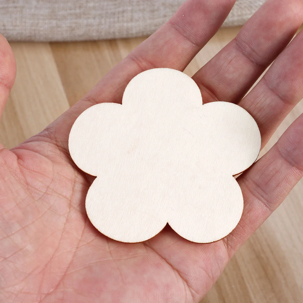 

10 pcs Plum Flower Shape Wood Cutouts 3Cm Unfinished Smooth Wooden Chips For Diy Crafts Decorations Wedding Party Supplies Wood