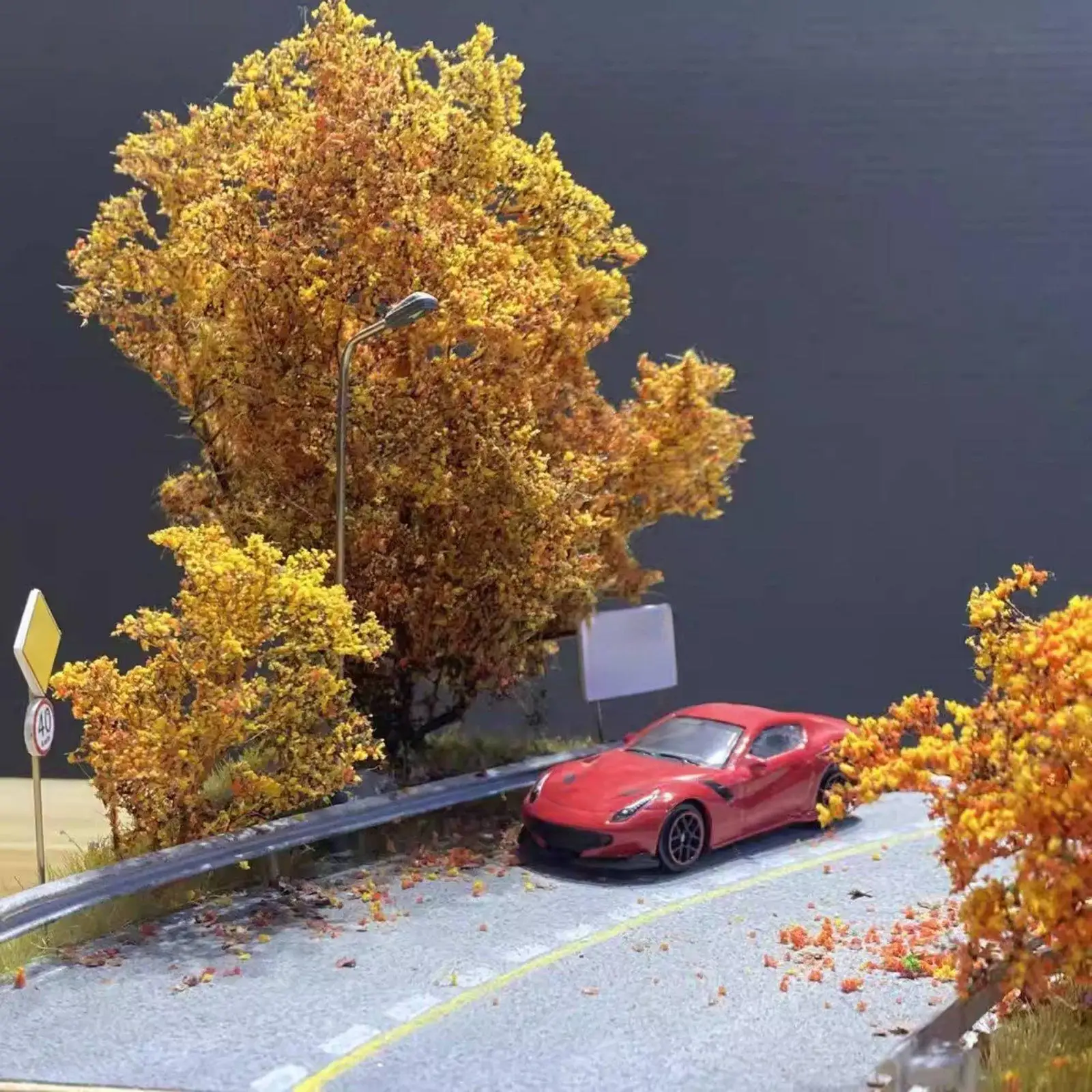 scena-autunnale-in-scala-da-1-a-64-con-colori-caldi-del-fogliame-per-decorazione