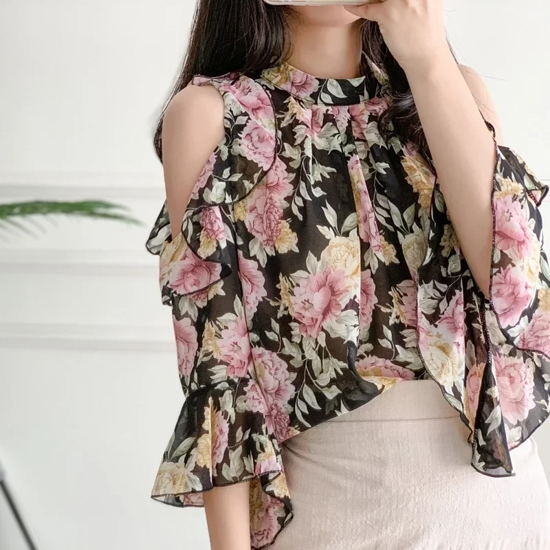 Spring and summer new short sleeved chiffon women\'s shirt off shoulder pullover flower loose women\'s top 14370