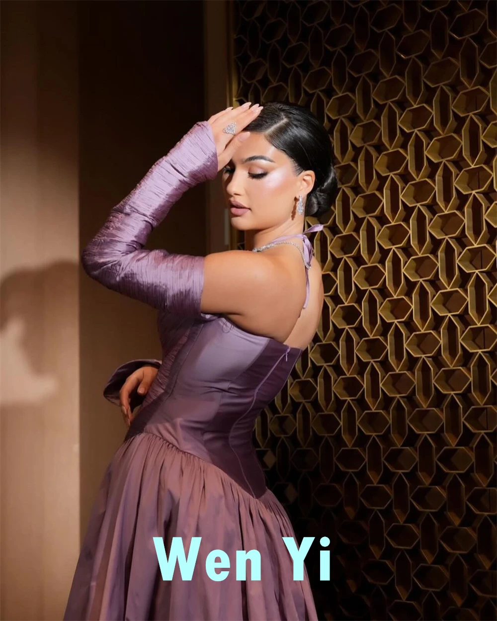 Maßgeschneiderte zarte lila Satin-Abendkleider, hochwertige herzförmige Heimkehrkleider, abnehmbare Ärmel, Partykleider