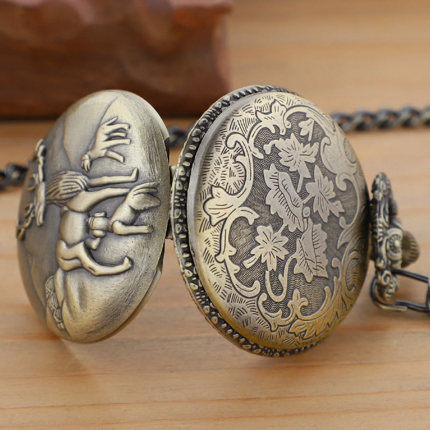 خمر ساعة جيب كوارتز قلادة برونزية الغزلان منحوتة ساعة رائعة ساعة فوب عيد الميلاد مجوهرات اكسسوارات هدايا