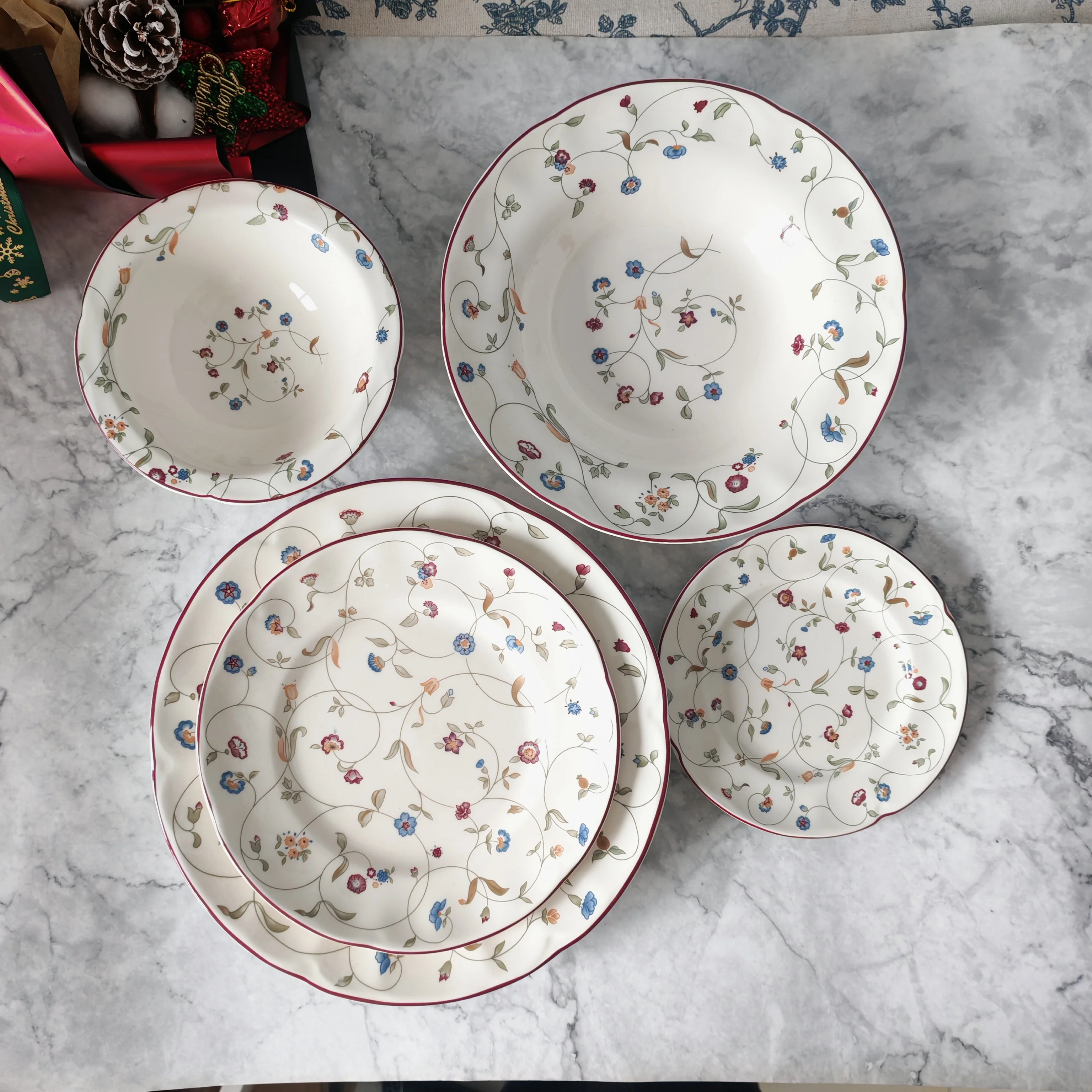 

High temperature underglaze color red floret domestic Chinese and western dinner plate steak Dim sum dish dish soup plate