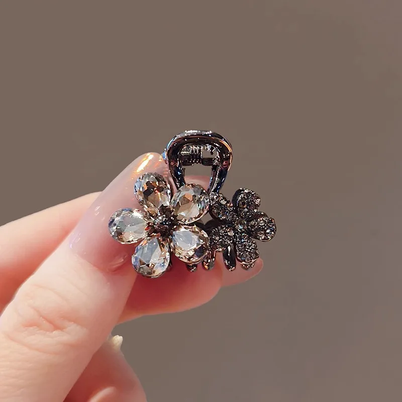 Crystal Flowers Shark Clip Small Premium Hair Clip Claw Clamp Disc Hair Clip Headwear Girls Women Hair Accessories