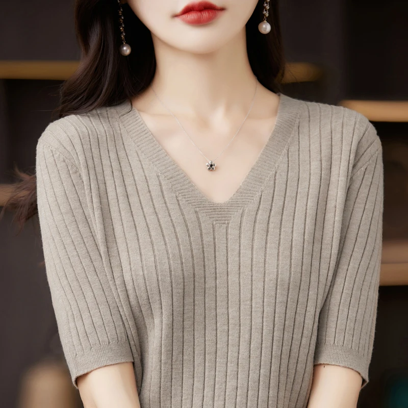 New Short-sleeve Women V-neck Slim Wool Cotton Blend Pullover Vest T-shirt Knitted Base Sweater Spring and Summer Fashion