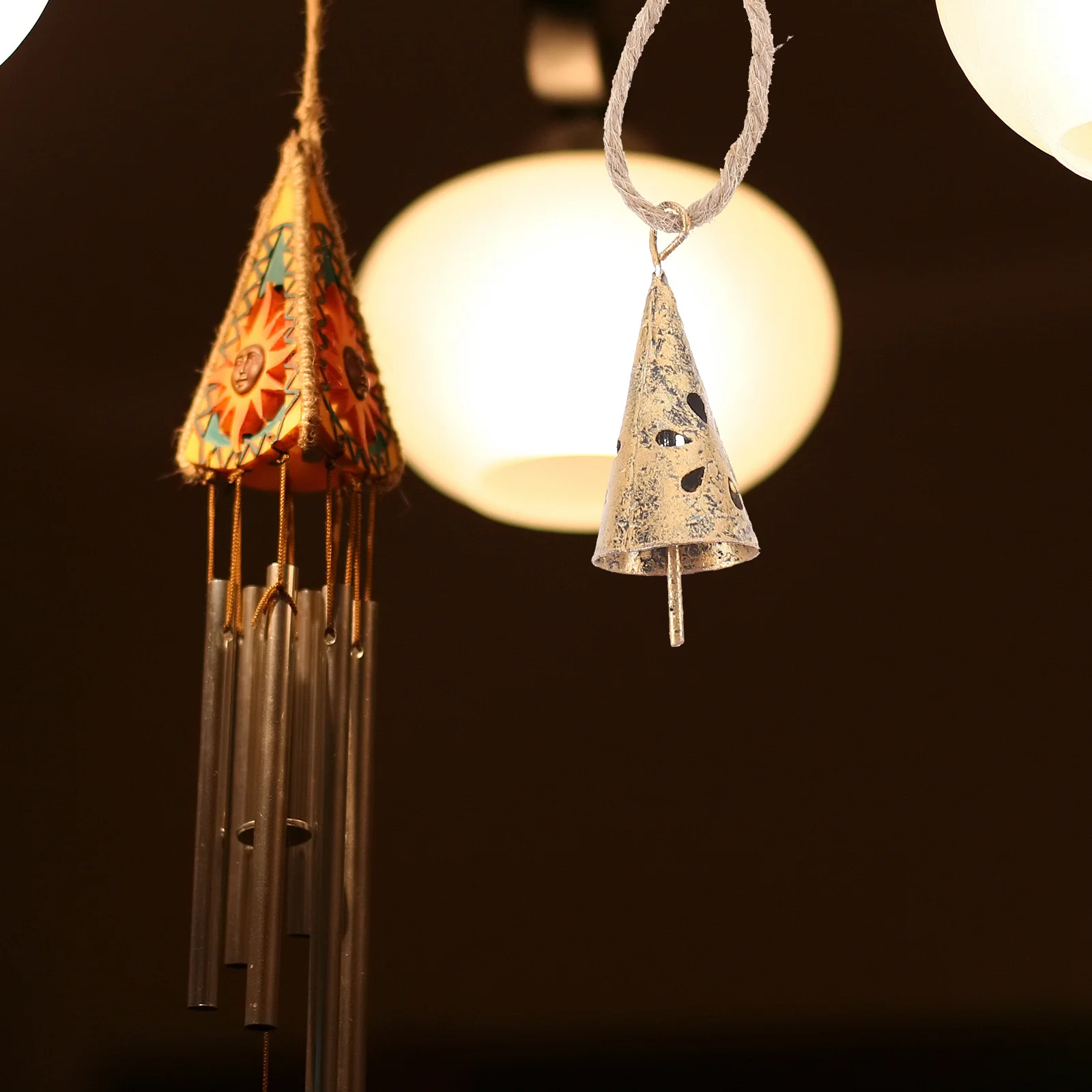 

Retro Metal Bell Pendant Hanging Decor for Garden Window Door Porch Balcony Vintage Wind Chime Ornament Decorative Metal Bell