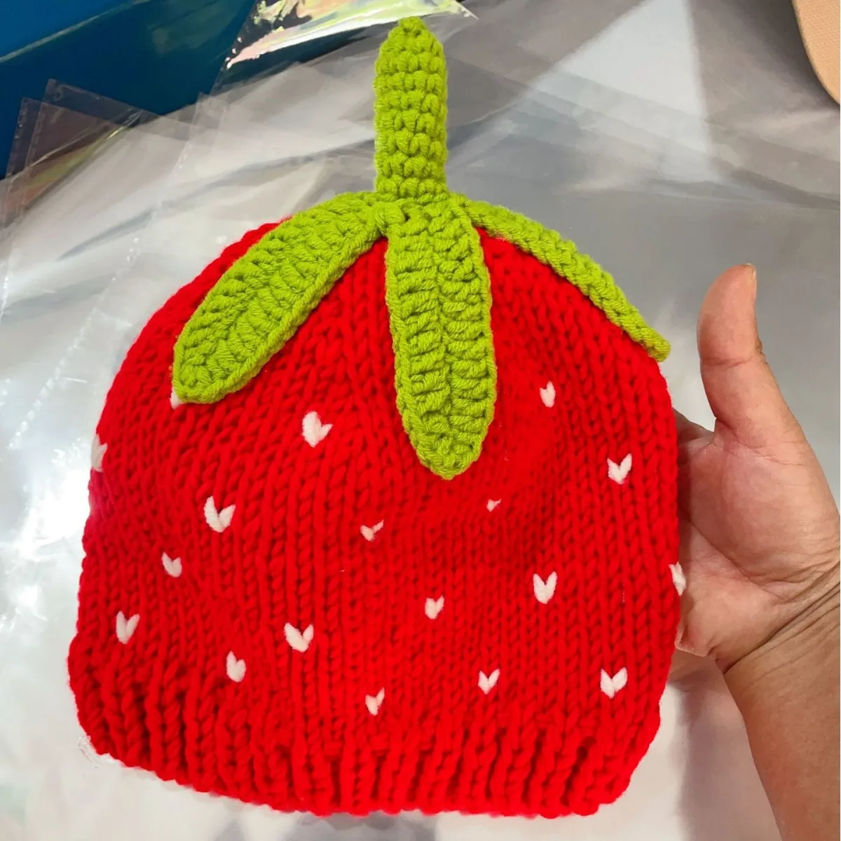 Winter Warm Hatsweet Strawberry Hat Lightweight Versatile Creative Girl Women Crochet Casual Headgear Knit Beanie Cap Skull Cap