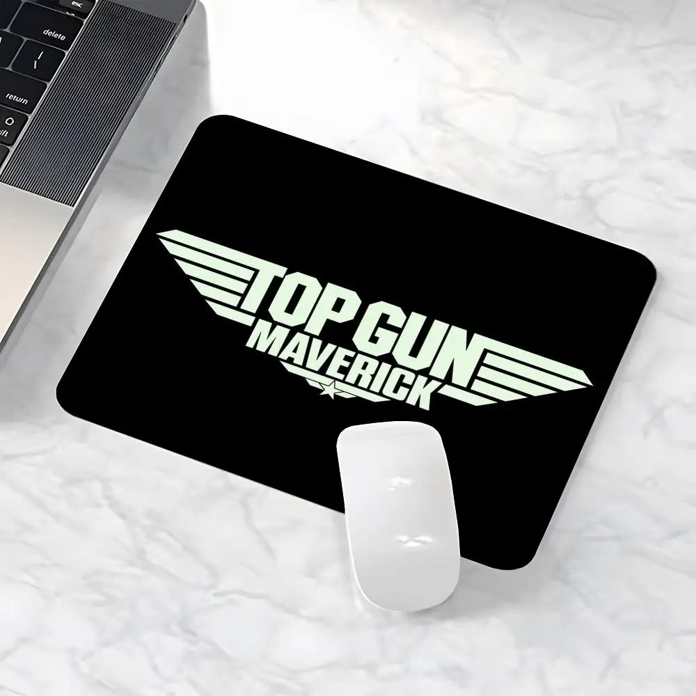 Top Gun Maverick Mauspad 18x22cm kleiner Teppich Keyboard Pad Lock Edge Deskpad Kawaii Desktop-Schutz matten