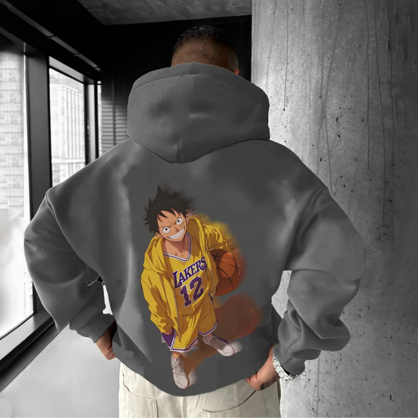 

25 A best-selling men's pure cotton sweatshirt in collaboration with the Japanese anime One Piece for daily commuting and sports