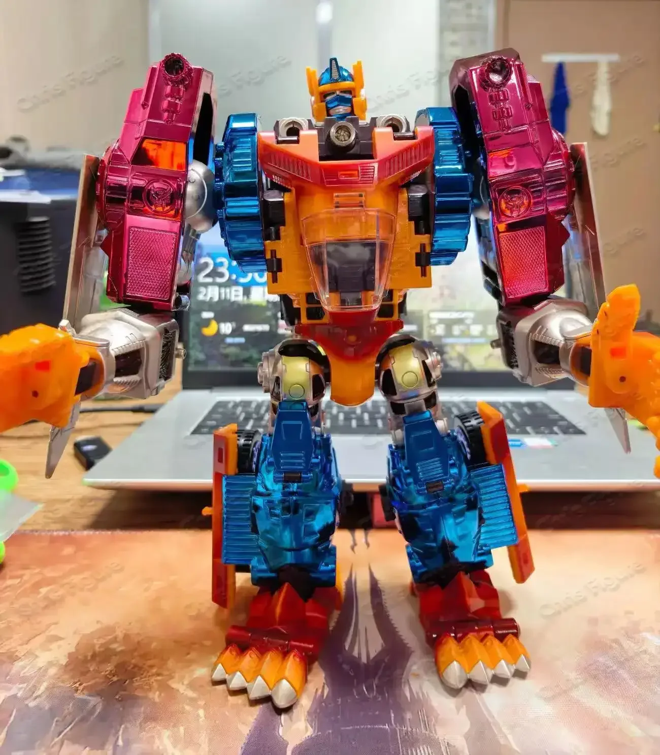 

Transformation TransArt Toys TA BWM-05 BWM05R BWM05B OP commander Beast Wars Four Segment Deformation Action Figures Toy Gift