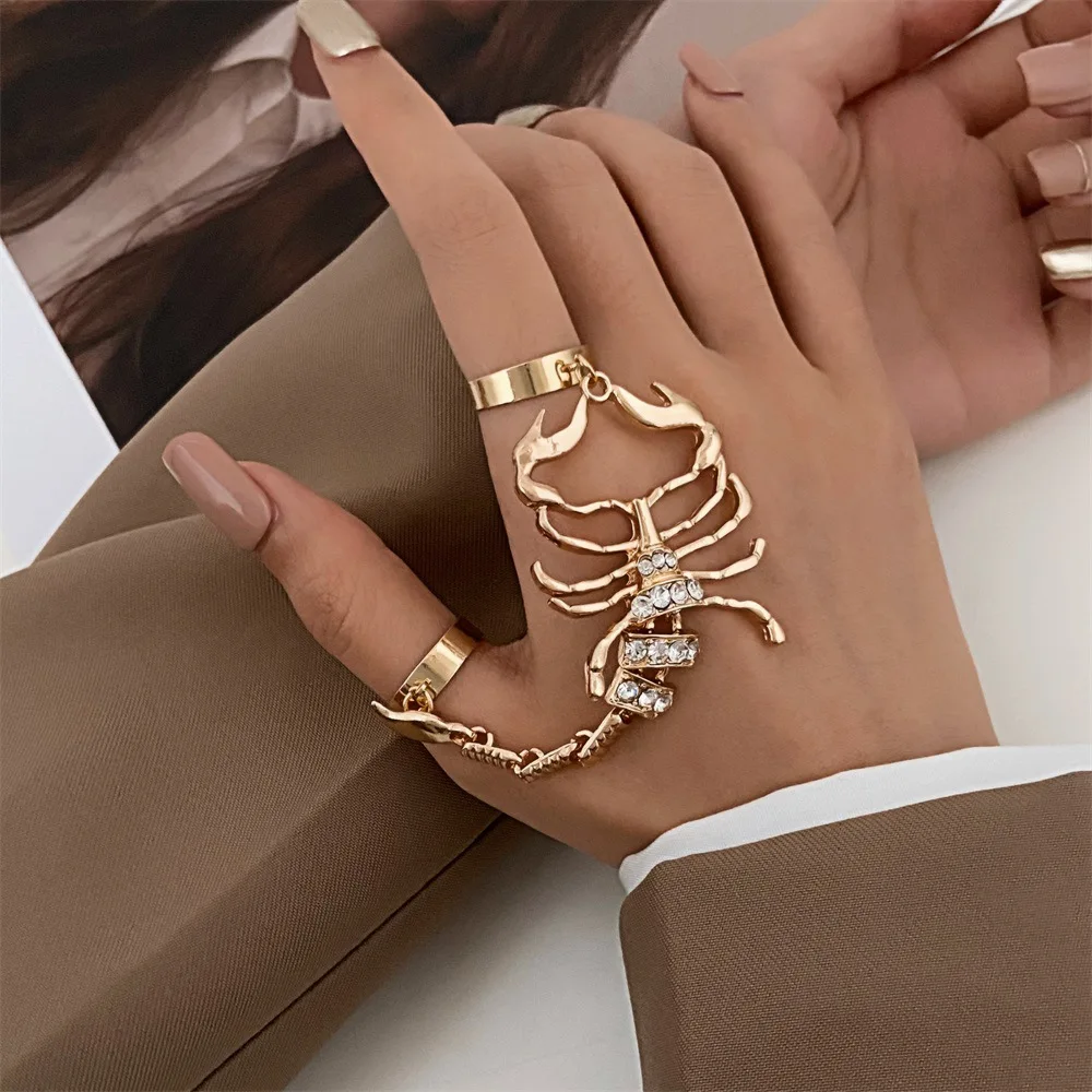 

Fashion Punk Inlaid Zircon Scorpion Chain Ring for Women Hip Hop Exaggerated Animal Party Jewelry Accessories Gift