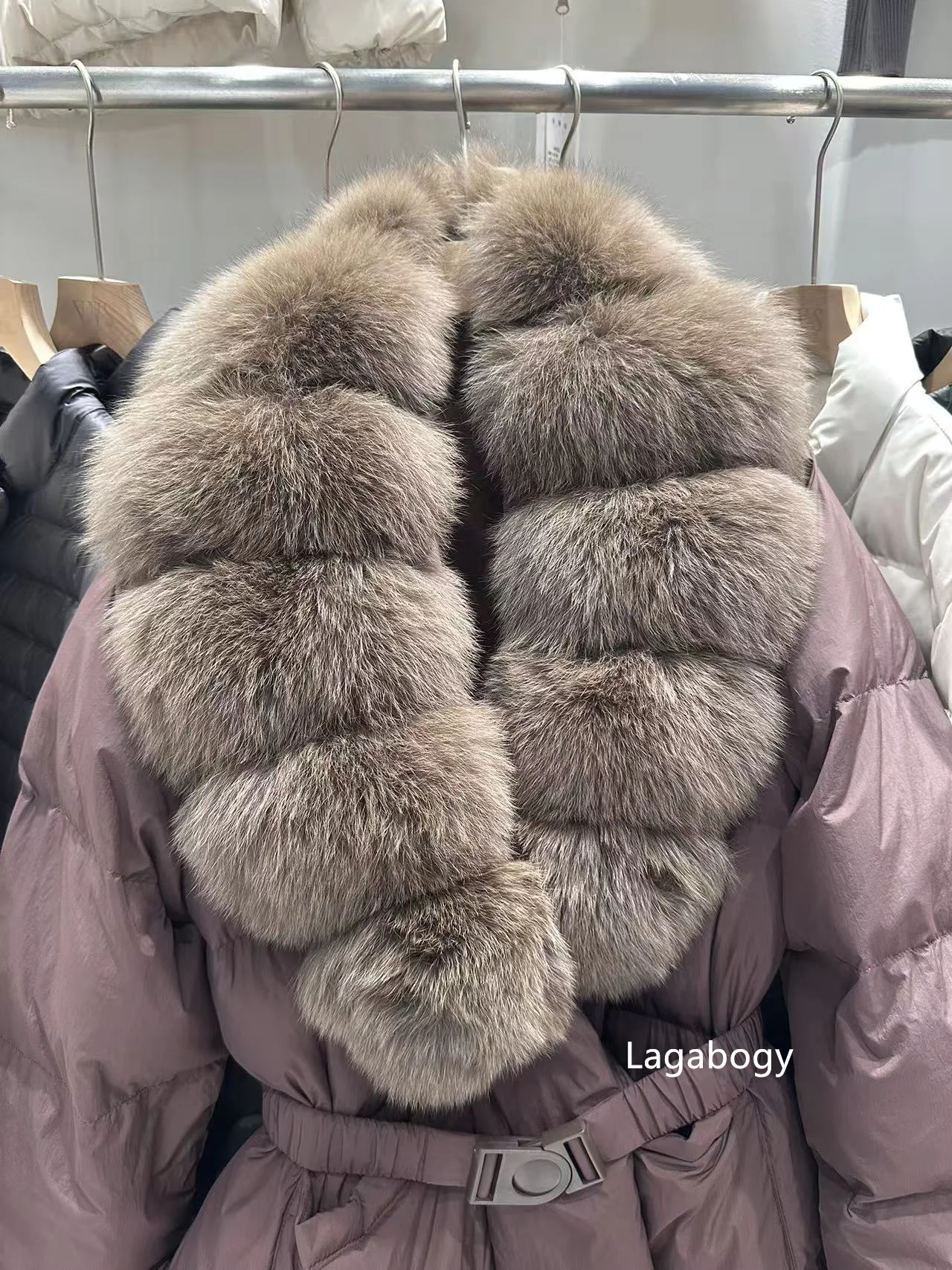 Lagabogy 2026 Long Down Jacket Winter Large Real Fox Fur Collar Waist Women Parkas Elegant Thicken Hooded White Duck Puffer Coat