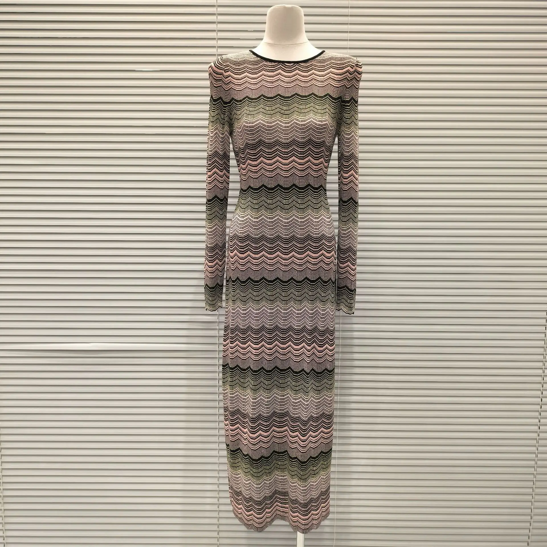 Ele Long Sve Knitte… - image