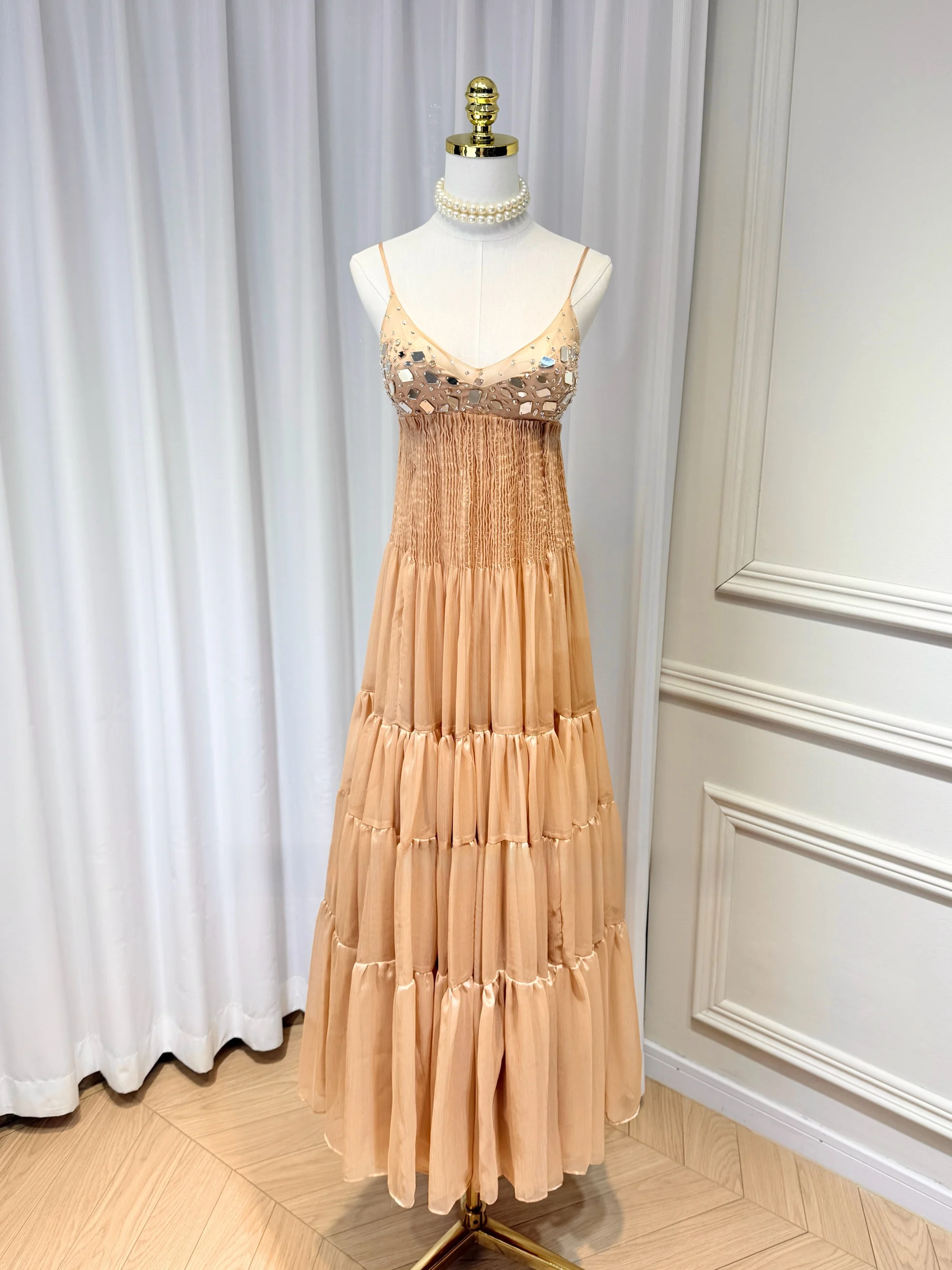 

Elegant High-Waisted Long Skirt V-Neck Beaded Micro-Porous Mesh Splice Chiffon Maxi Dress Strapless Gown Summer Cake Dress