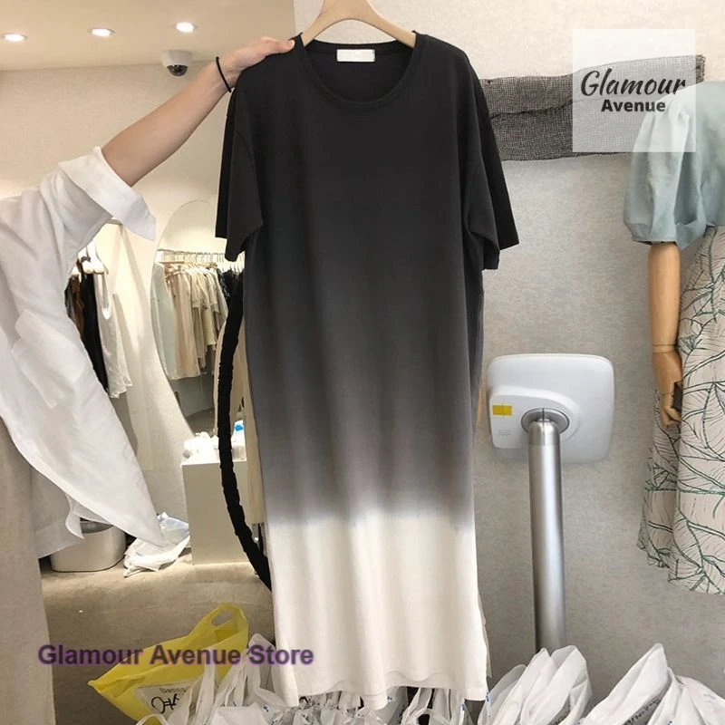 

Korean-style fashion temperament gradient in the long dress women's summer new plus size loose and versatile knee-length skirt.
