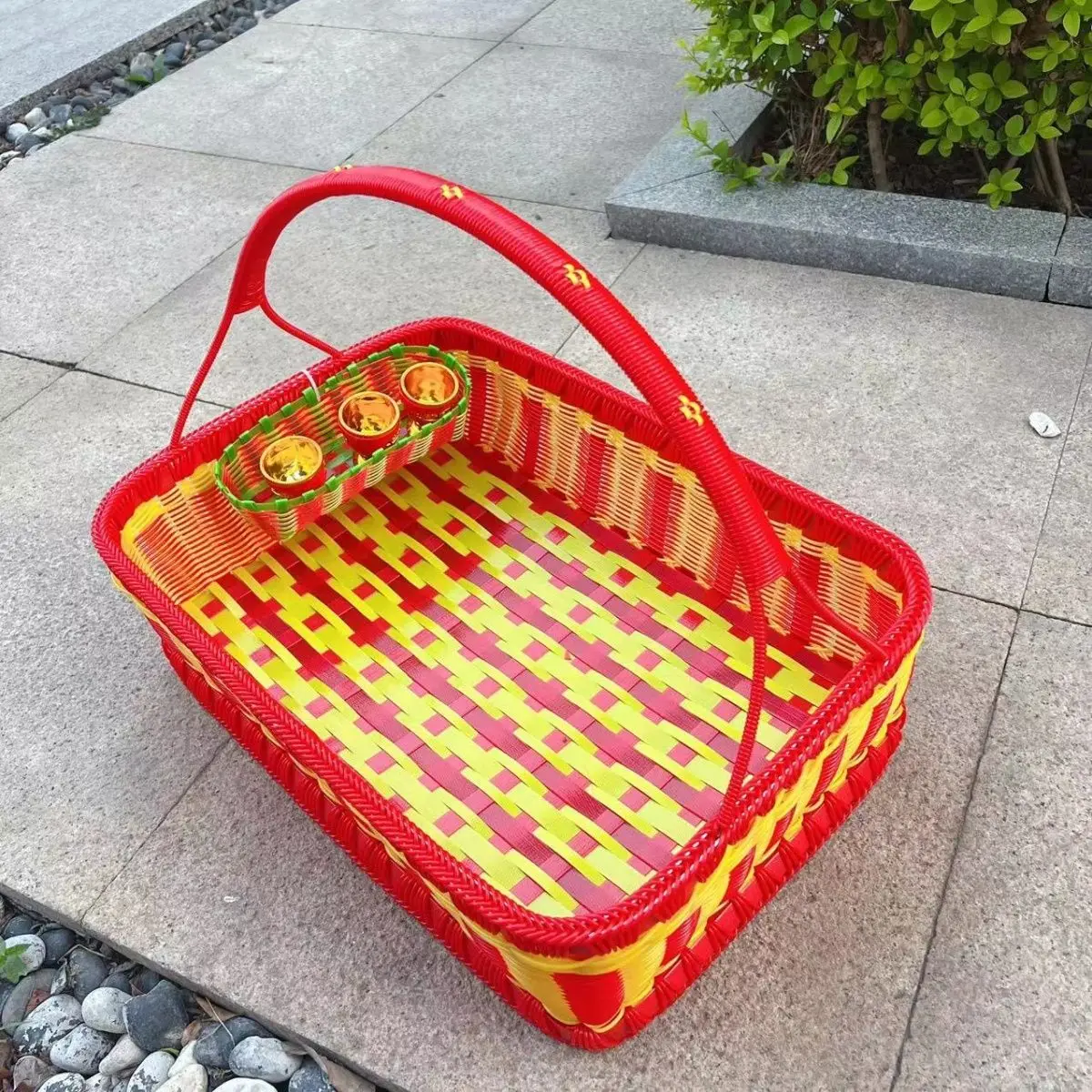 cesto-portaoggetti-grande-blu-fatto-a-mano-per-uso-domestico-ed-esterno-cesto-tradizionale-intrecciato-per-offerte-di-culto-forma-quadrata