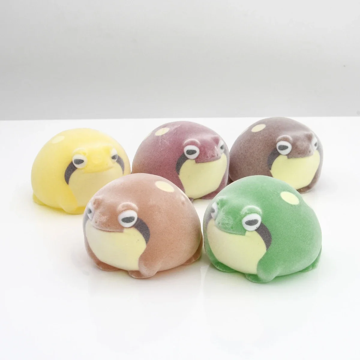 Flocking Frog Gashapon Capsule Toys Mini Soft Cute Figurines Kawaii Dolls Squeeze Anti Stress Relief Squishy Kids Birthday Gifts