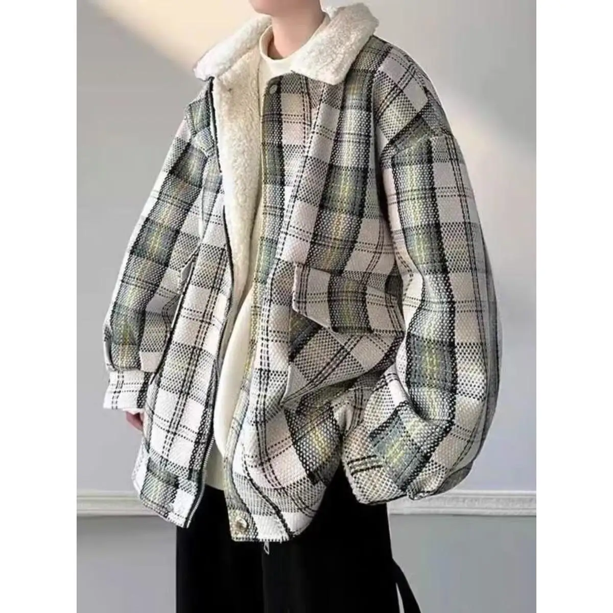 

Thickened Flannel American Style Coat Youth Trendy Long Sleeve Outerwear for Autumn Winter Plaid Patterned Jacket