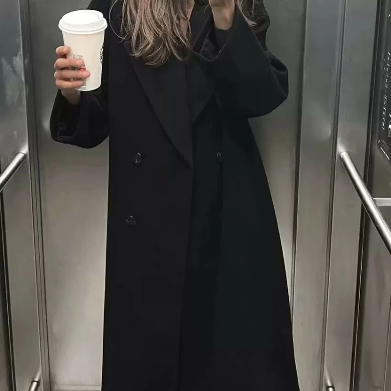 เสื้อโค้ทกันหนาวสำหรับผู้หญิง แบบเรียบ ปกเสื้อแบบปกเชิ้ต ติดกระดุมสองแถว เสื้อคลุมตัวยาว มีกระเป๋า สไตล์สตรีทแวร์ สำหรับผู้หญิง รุ่นใหม่ เสื้อคลุมตัวนอก